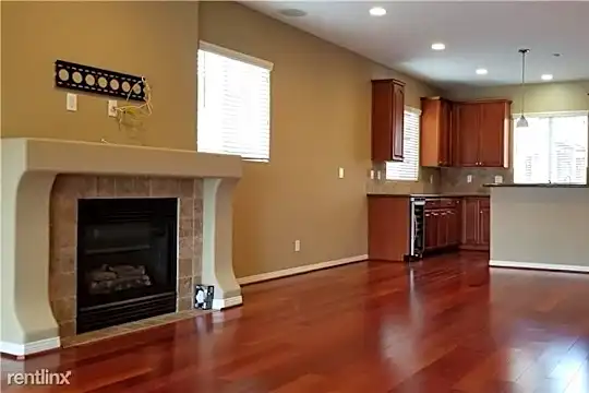 1704 Ruxton Ln Photo 2