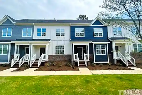 816 Laurel Gate Dr Photo 1