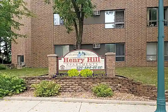 Henry Hill Apartments Photo 2