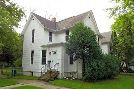 820 Ashland Ave Photo 1