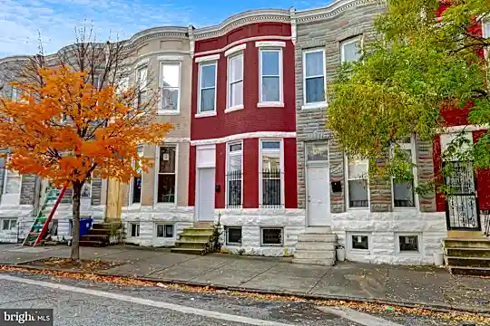 1943 W Fayette St Photo 2
