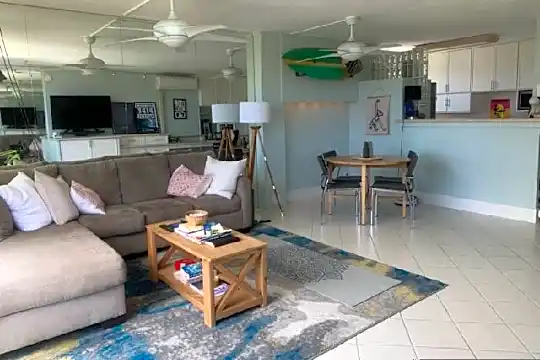 2444 Hihiwai St Photo 2