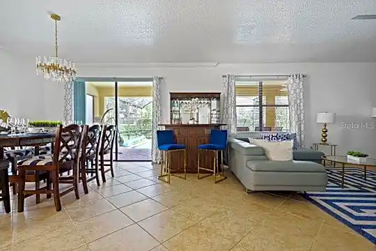 1424 Moon Valley Dr Photo 2