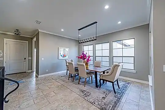 5312 Bella Pl Photo 2