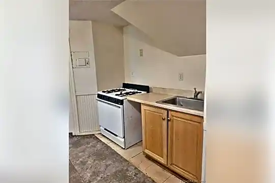 6 Frederick Ct #3 Photo 2