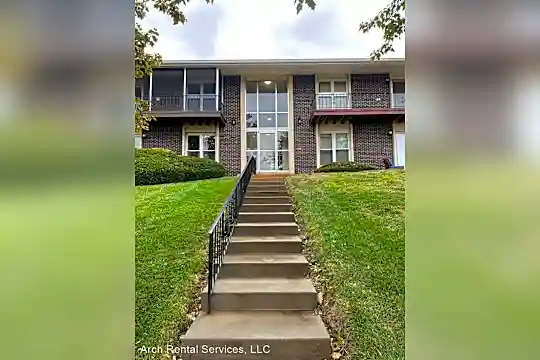 10371 Forest Brook Ln Photo 2