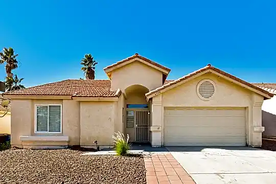 4539 Roper Court Photo 1