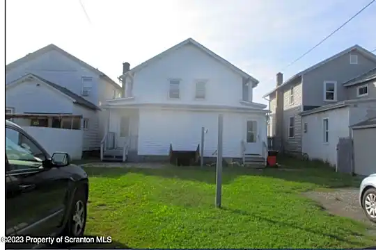 314 S Main St Photo 2