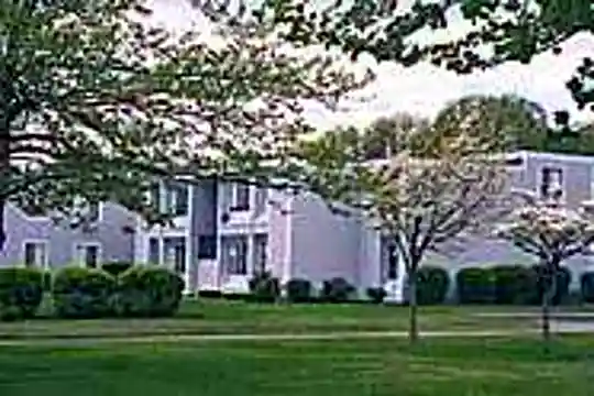 Taunton Gardens Photo 2