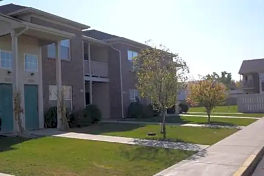 Summerset Apartments I & II Photo 2