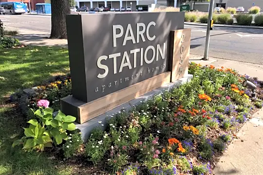 Parc Station Apartment Homes Photo 2