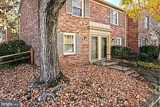 8355 Dunham Ct #607 Photo 2