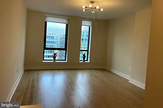 1211 Van St SE #1010 Photo 2