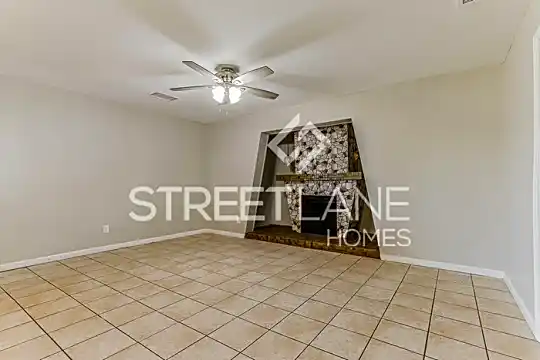 836 S Pasadena Photo 2