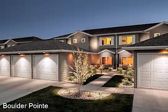 Boulder Pointe Townhomes Photo 1