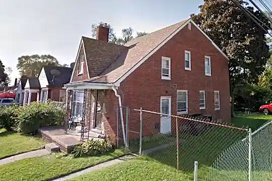 18989 Archdale St Photo 2