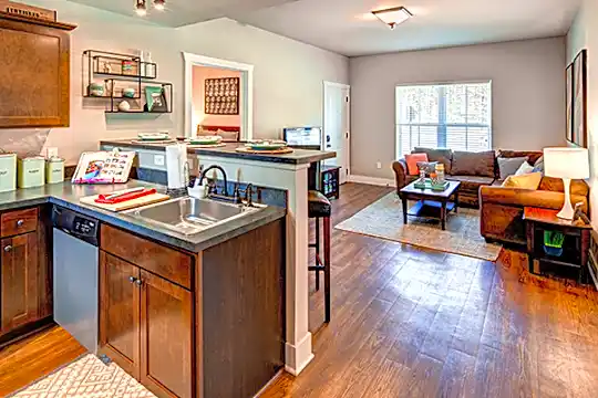 Lodges of East Lansing-Per Bed Lease Photo 2