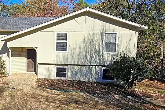 2512 Millbrook Rd Photo 1