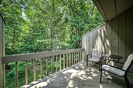 129 Eagle Ct Photo 2