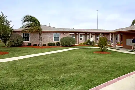 Sea Breeze Apartments Photo 2