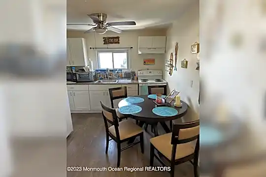 1072 Ocean Ave #4 Photo 2