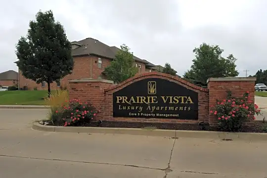 Prairie Vista Apartments Photo 2