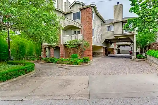 1506 Forest Trail Photo 1