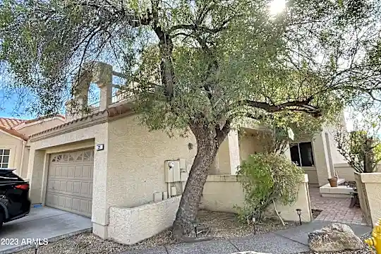329 W Sumerset Dr Photo 1