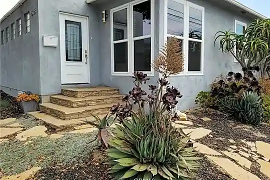 1508 Termino Ave Photo 2