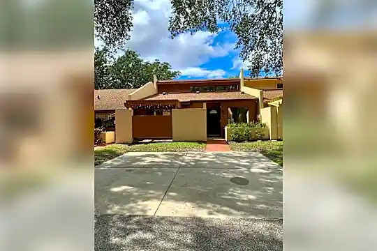 724 Teal Ln Photo 1