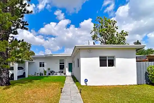 315 NW 109th St Photo 1