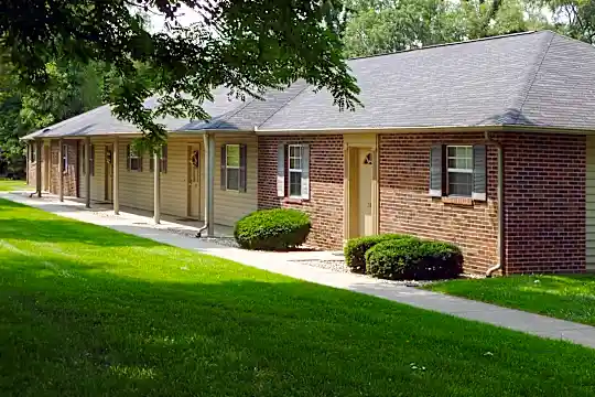 10 Pear Tree Ln Photo 2