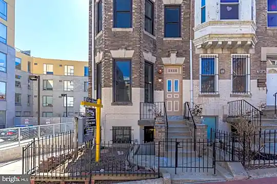 1416 Belmont St NW #4 Photo 1