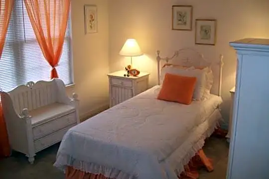 Spring Mills Apartments Photo 2