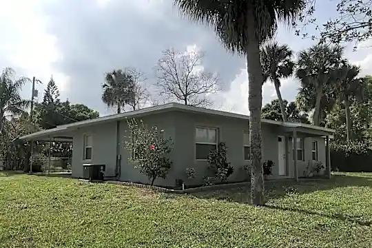 301 Patrick Cir Photo 1