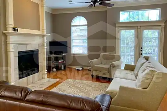 5208  Blossom Street #4 Photo 1