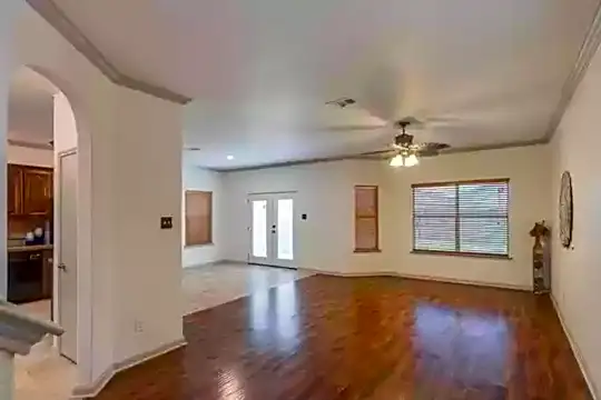Screenshot_20200802-173154_realtorcom.jpg