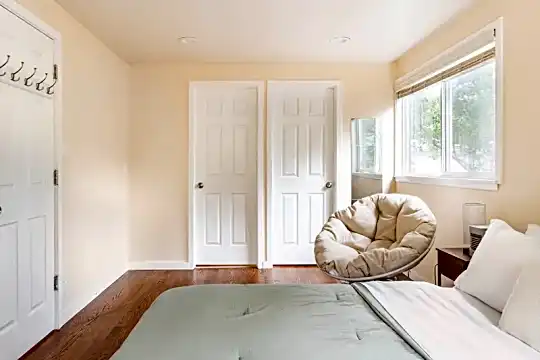 7114 139th Pl NE Photo 2