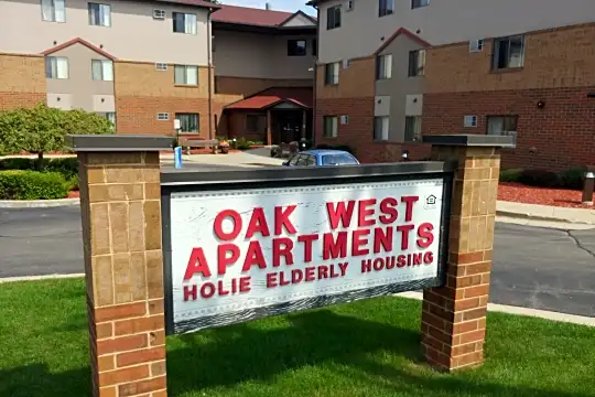 Oak West Apartments Photo 2