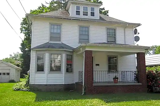 392 Albany Ave Photo 1