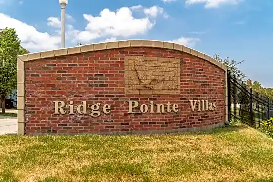 Ridge Pointe Villas Photo 2