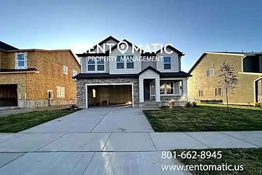 1395 Alder Wy Photo 2