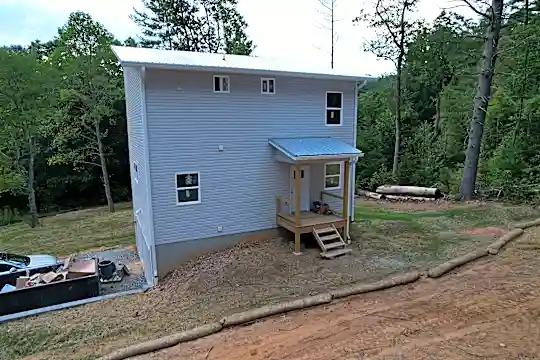15 Davis Rd Photo 2