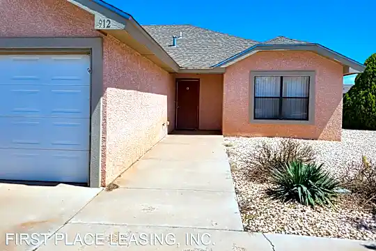 912 Stanton Pl Photo 1