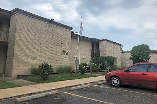 Bradford Glen Apartments Photo 1