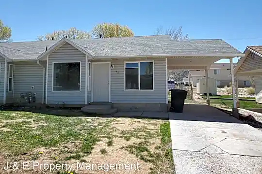 96 W Robbers Roost Rd Photo 1