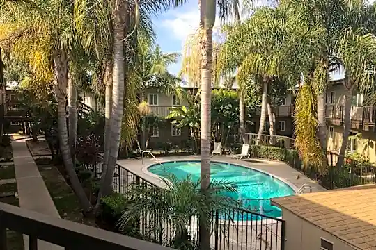 Marine Bay Apartments Photo 1