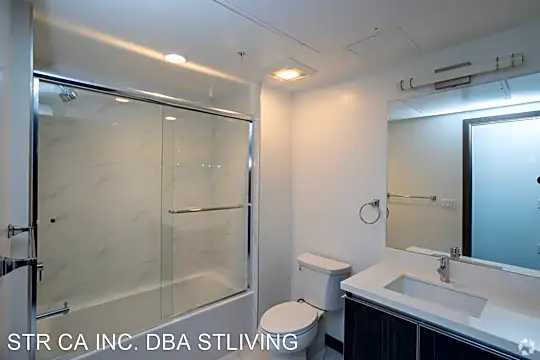 Elevate Your Lifestyle with ST Living at 3617 Venice Blvd! Photo 2