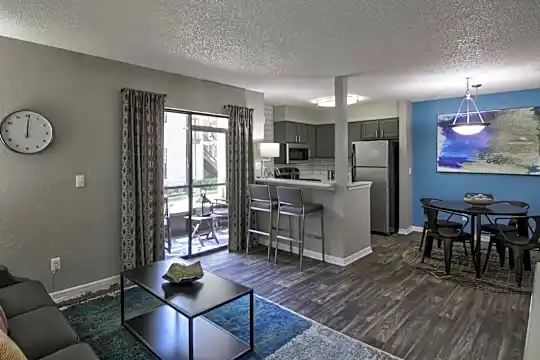 Pierpoint Apartments Photo 2