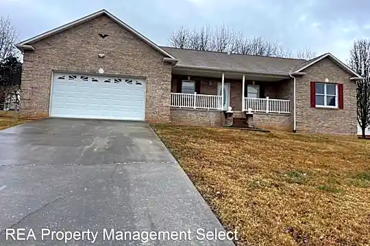 1401 Misty Ridge Dr Photo 1